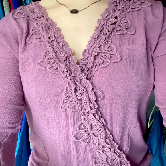 Cute shirt with flared sleeves, detailed neckline - Picture 4 of 4